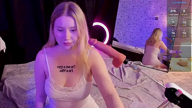 Lillie Berry online show from December 1, 4:35 am