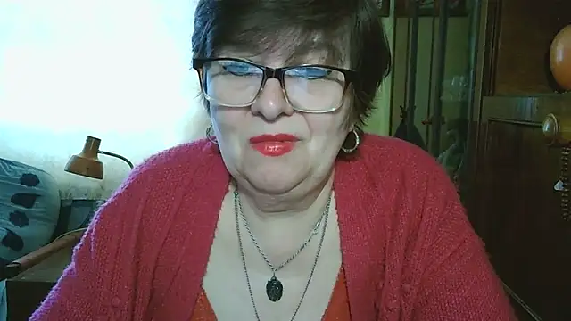 VeronicaGold511 online show from May 15, 6:33 am