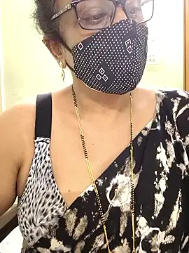 Snapshot of sweet-lotus chatting on October 11, 5:52 am sweet-lotus online show from October 11, 5:52 am