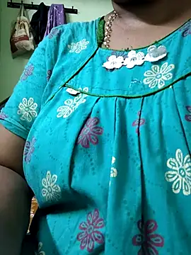 Snapshot of sweet-lotus chatting on October 6, 1:12 pm sweet-lotus online show from October 6, 1:12 pm