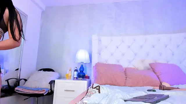 Snapshot of Yara_Bliss_ chatting on October 11, 2:51 pm Yara Bliss online show from October 11, 2:51 pm