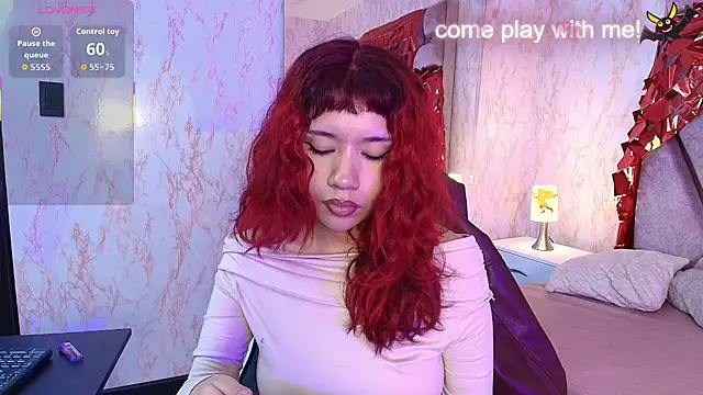 Snapshot of redd_pandaa chatting on February 27, 3:18 am redd pandaa online show from February 27, 3:18 am