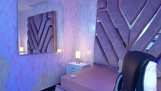 Snapshot of redd_pandaa chatting on February 8, 3:59 am redd pandaa online show from February 8, 3:59 am