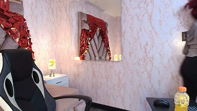 Snapshot of redd_pandaa chatting on February 28, 3:17 am redd pandaa online show from February 28, 3:17 am