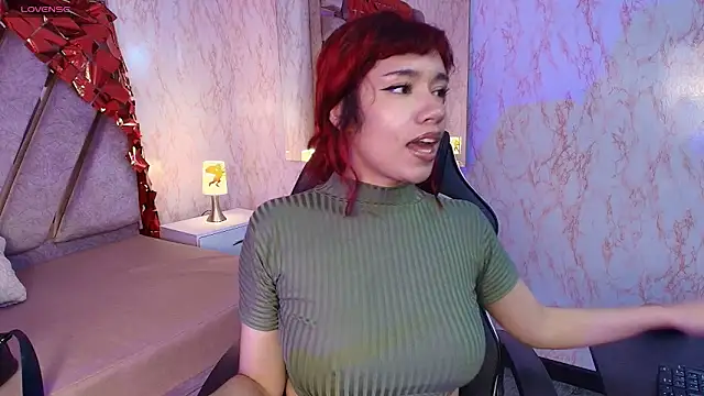 Snapshot of redd_pandaa chatting on February 24, 3:18 am redd pandaa online show from February 24, 3:18 am