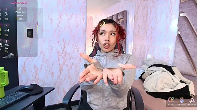 Snapshot of redd_pandaa chatting on February 6, 3:24 am redd pandaa online show from February 6, 3:24 am