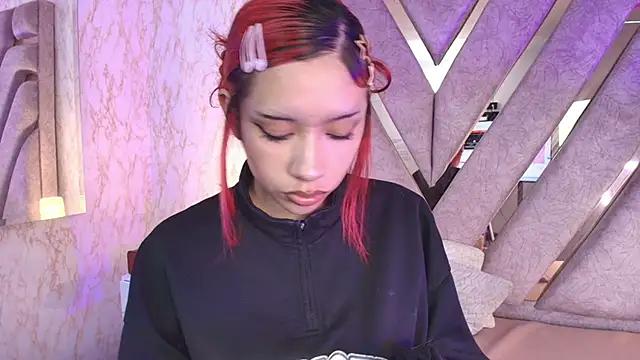 redd pandaa online show from November 18, 3:32 am