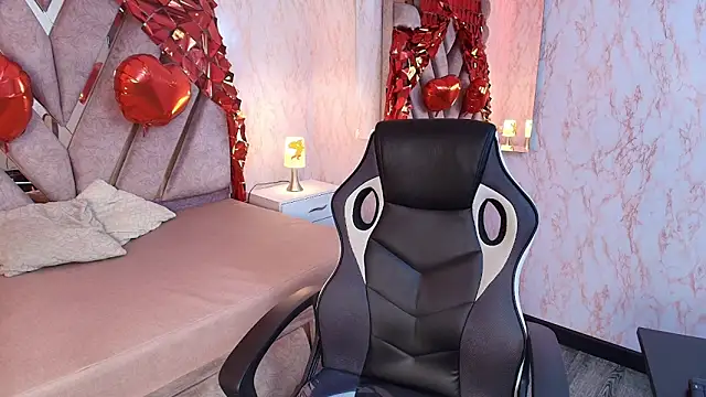 Snapshot of redd_pandaa chatting on February 17, 3:04 am redd pandaa online show from February 17, 3:04 am