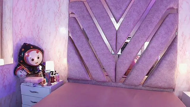 redd pandaa online show from October 16, 3:59 am