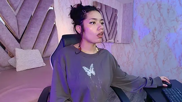 redd pandaa online show from May 31, 3:01 am