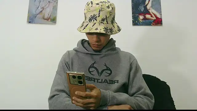 Daniel laverde online show from November 16, 9:30 pm