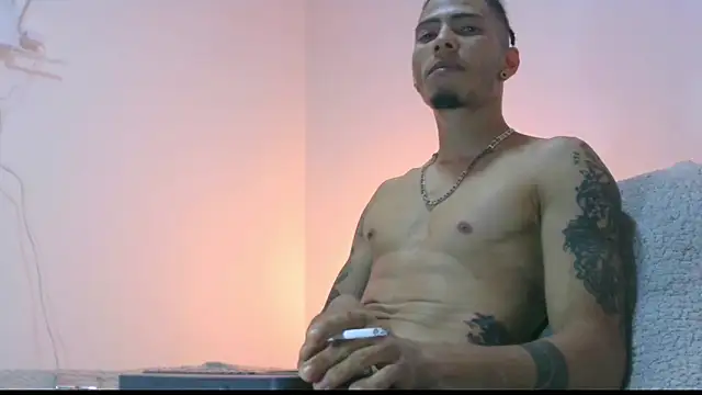 Daniel laverde online show from November 24, 8:42 pm