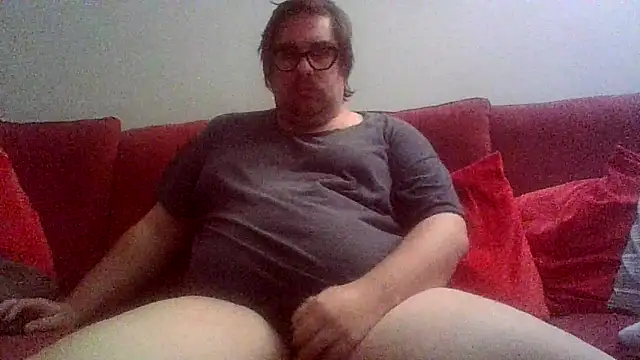 Snapshot of chubbyDavid1998 chatting on November 3, 6:51 am chubbyDavid1998 online show from November 3, 6:51 am