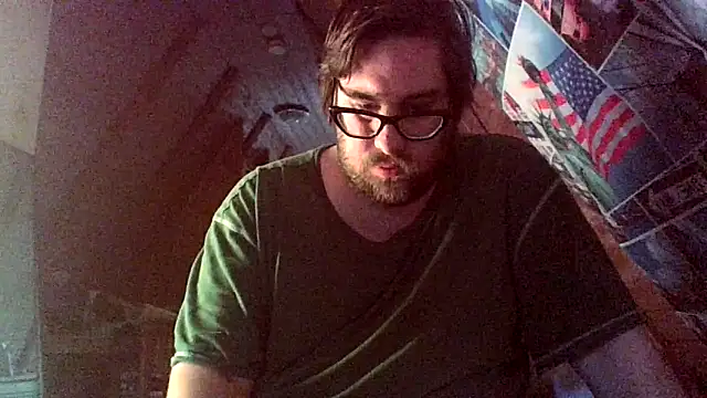 Snapshot of chubbyDavid1998 chatting on October 29, 1:43 pm chubbyDavid1998 online show from October 29, 1:43 pm