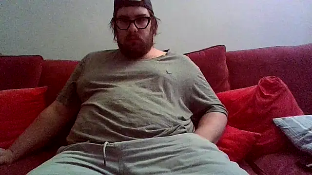 Snapshot of chubbyDavid1998 chatting on December 4, 9:08 am chubbyDavid1998 online show from December 4, 9:08 am