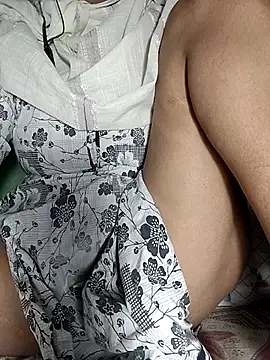 Snapshot of Hotty-Monaa chatting on November 3, 4:54 pm Hotty-Monaa online show from November 3, 4:54 pm