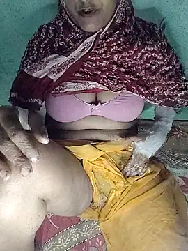 Snapshot of Hotty-Monaa chatting on October 9, 5:02 pm Hotty-Monaa online show from October 9, 5:02 pm