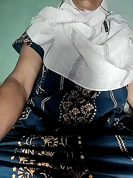 Snapshot of Hotty-Monaa chatting on November 20, 4:51 pm Hotty-Monaa online show from November 20, 4:51 pm