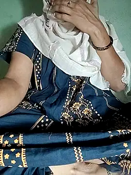 Snapshot of Hotty-Monaa chatting on November 24, 4:51 pm Hotty-Monaa online show from November 24, 4:51 pm