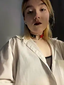 Cherry   Blossom online show from November 17, 1:15 pm