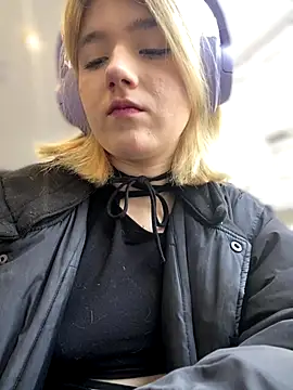 Cherry   Blossom online show from October 12, 9:10 am