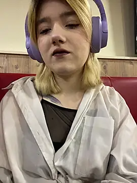 Cherry   Blossom online show from November 3, 1:15 pm