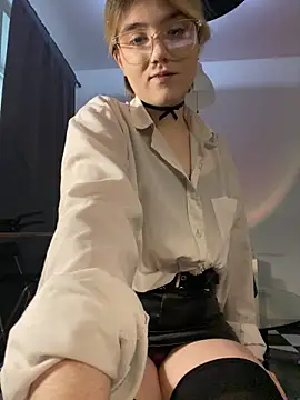 Cherry   Blossom online show from November 25, 12:05 pm