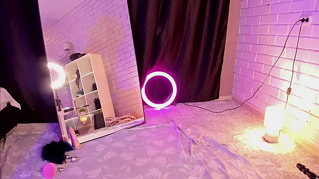 Anjela Botton online show from November 28, 6:30 pm