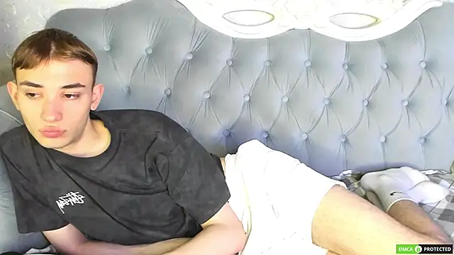 Snapshot of FelixCurtis chatting on September 27, 5:24 am FelixCurtis online show from September 27, 5:24 am