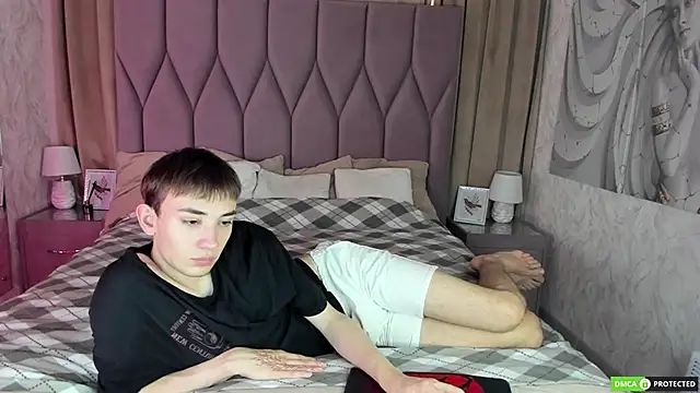 Snapshot of FelixCurtis chatting on September 23, 3:57 am FelixCurtis online show from September 23, 3:57 am