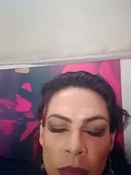 Snapshot of Veronnaink chatting on October 28, 7:46 pm Veronnaink online show from October 28, 7:46 pm