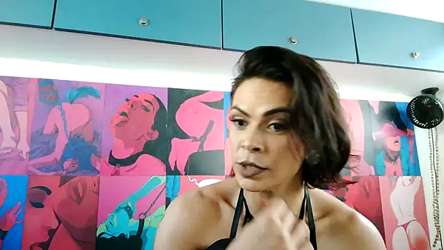 Snapshot of Veronnaink chatting on November 11, 10:54 am Veronnaink online show from November 11, 10:54 am