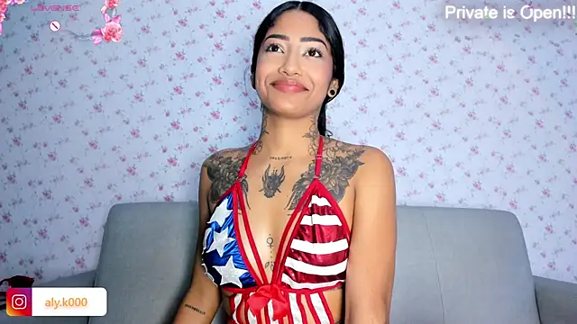 Snapshot of Alykass chatting on July 5, 4:19 am Alykass online show from July 5, 4:19 am