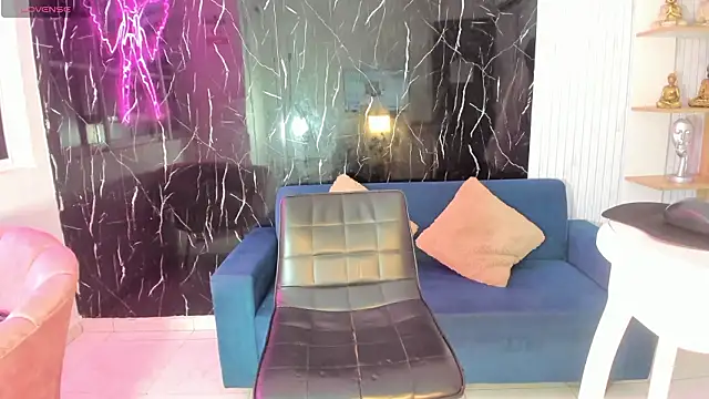 Nini Beyker online show from March 19, 1:11 pm