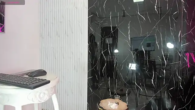 Nini Beyker online show from January 8, 1:28 pm