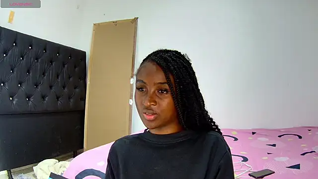 shantall ebony1 online show from October 25, 8:46 am