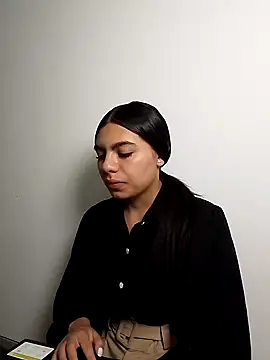 Snapshot of Emiily_bliss chatting on September 13, 12:38 pm Emiily bliss online show from September 13, 12:38 pm