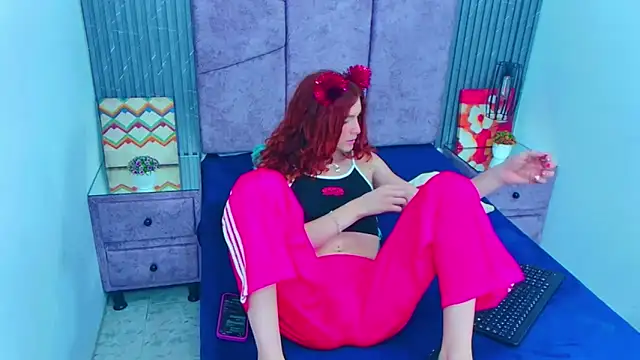 Emma Lodge online show from December 20, 9:39 pm