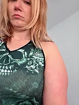 RhondaRump online show from April 3, 12:55 pm