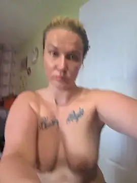 Snapshot of RhondaRump chatting on May 25, 3:22 pm RhondaRump online show from May 25, 3:22 pm