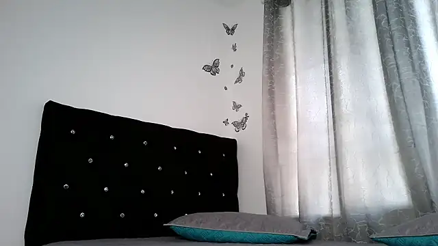 abella-lemus online show from December 15, 4:35 pm