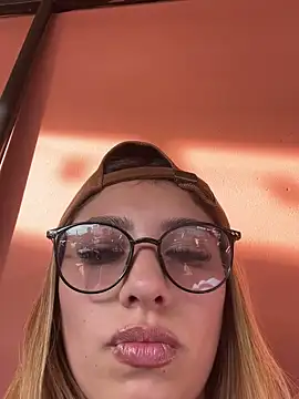 AriaBliss- online show from November 7, 9:30 pm