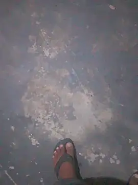 Snapshot of Jhonkkong chatting on September 28, 3:35 am Jhonkkong online show from September 28, 3:35 am