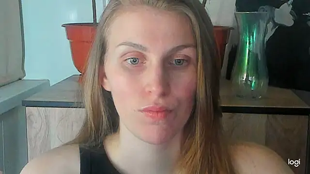 JuliaMuuun online show from May 29, 7:53 pm
