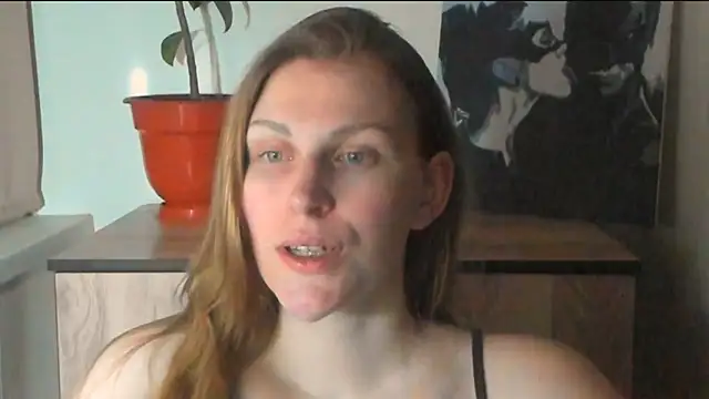 JuliaMuuun online show from March 20, 8:32 pm