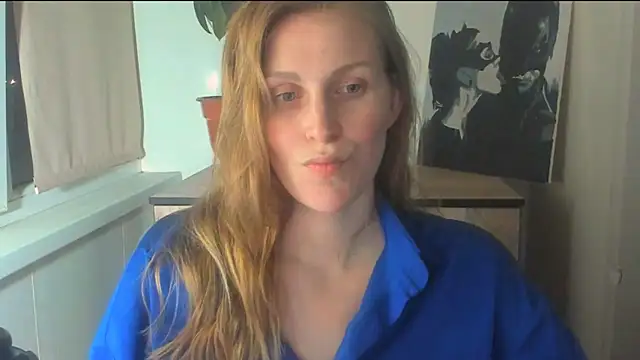 JuliaMuuun online show from April 18, 6:54 pm