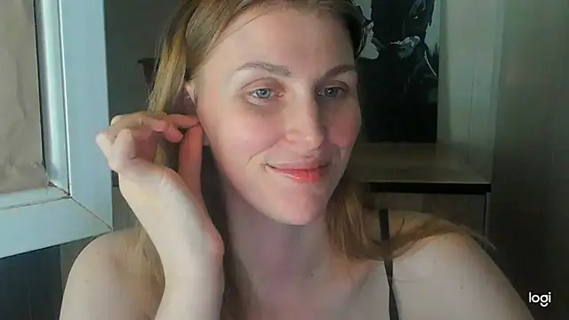 Snapshot of JuliaMuuun chatting on July 2, 11:11 pm JuliaMuuun online show from July 2, 11:11 pm