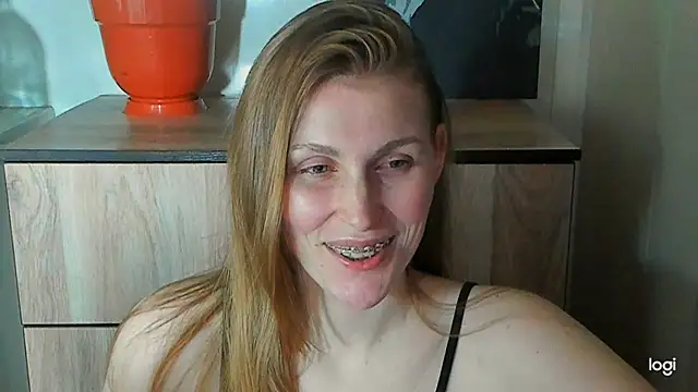 Snapshot of JuliaMuuun chatting on July 14, 9:10 pm JuliaMuuun online show from July 14, 9:10 pm