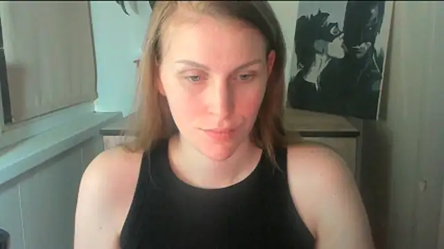 JuliaMuuun online show from April 14, 9:20 pm