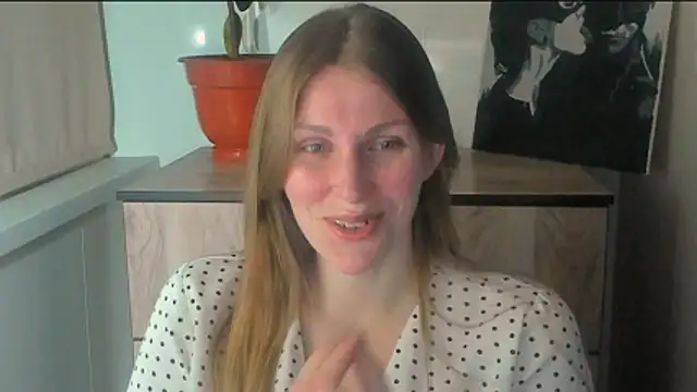 JuliaMuuun online show from April 15, 10:32 pm